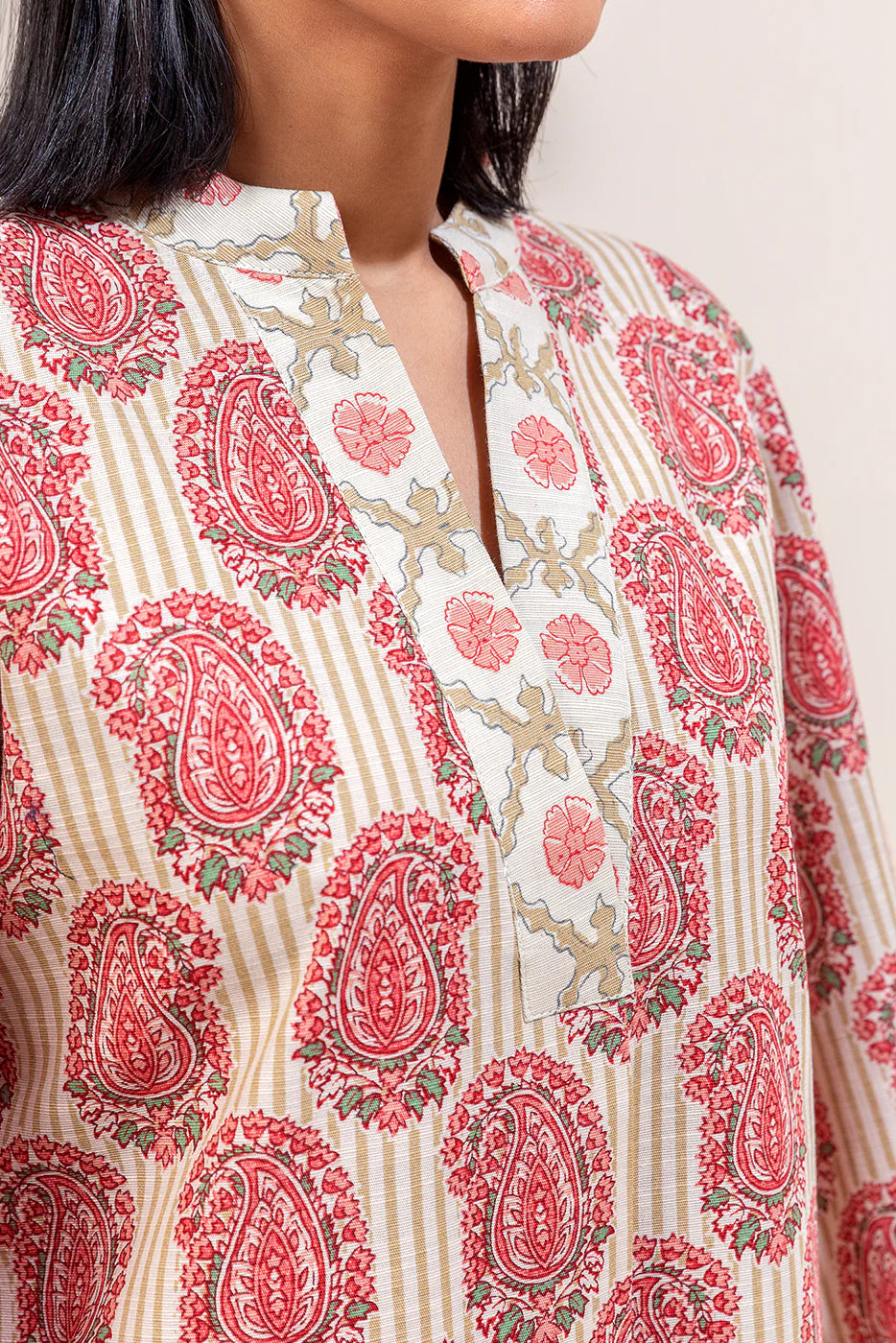 Beechtree Khaddar Print 2P Volume D-4