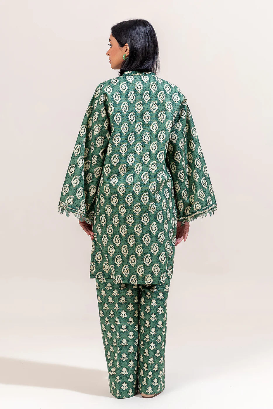 Beechtree Khaddar Print 2P Volume D-8